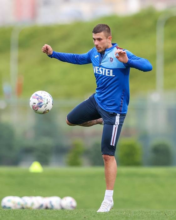 Trabzonspor’da antrenmanda pas ve bitiricilik çalışması öne çıktı 18